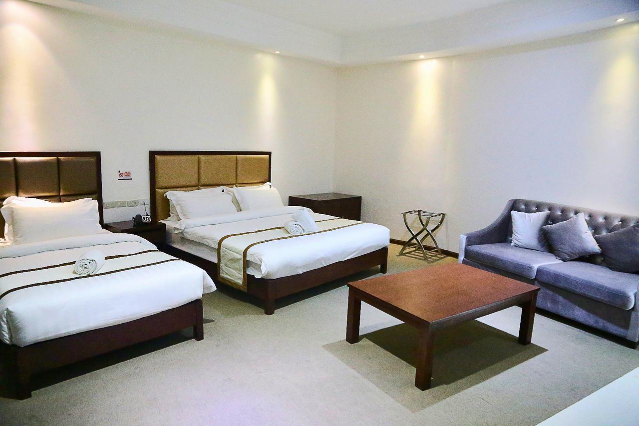Big Hotel Suites Mandaue City Exterior photo